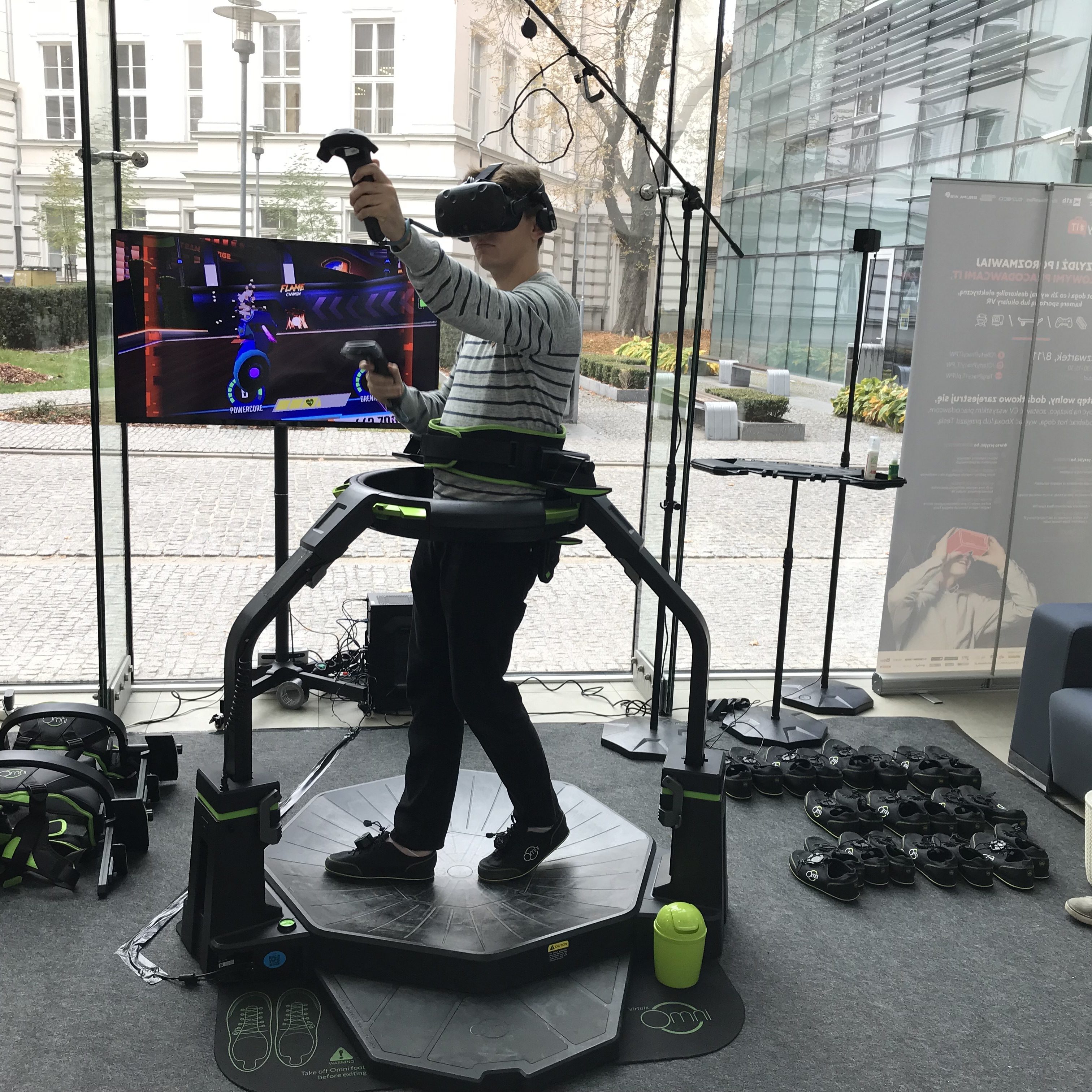 Virtuix Omni wynajem – atrakcje VR na event Virtuix Omni wynajem - atrakcje VR na event