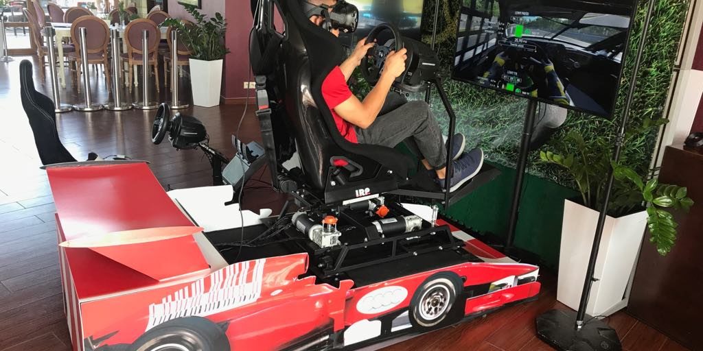 Ruchomy symulator rajdowy VR 3DOF do wynajęcia Ruchomy symulator rajdowy VR 3DOF do wynajęcia