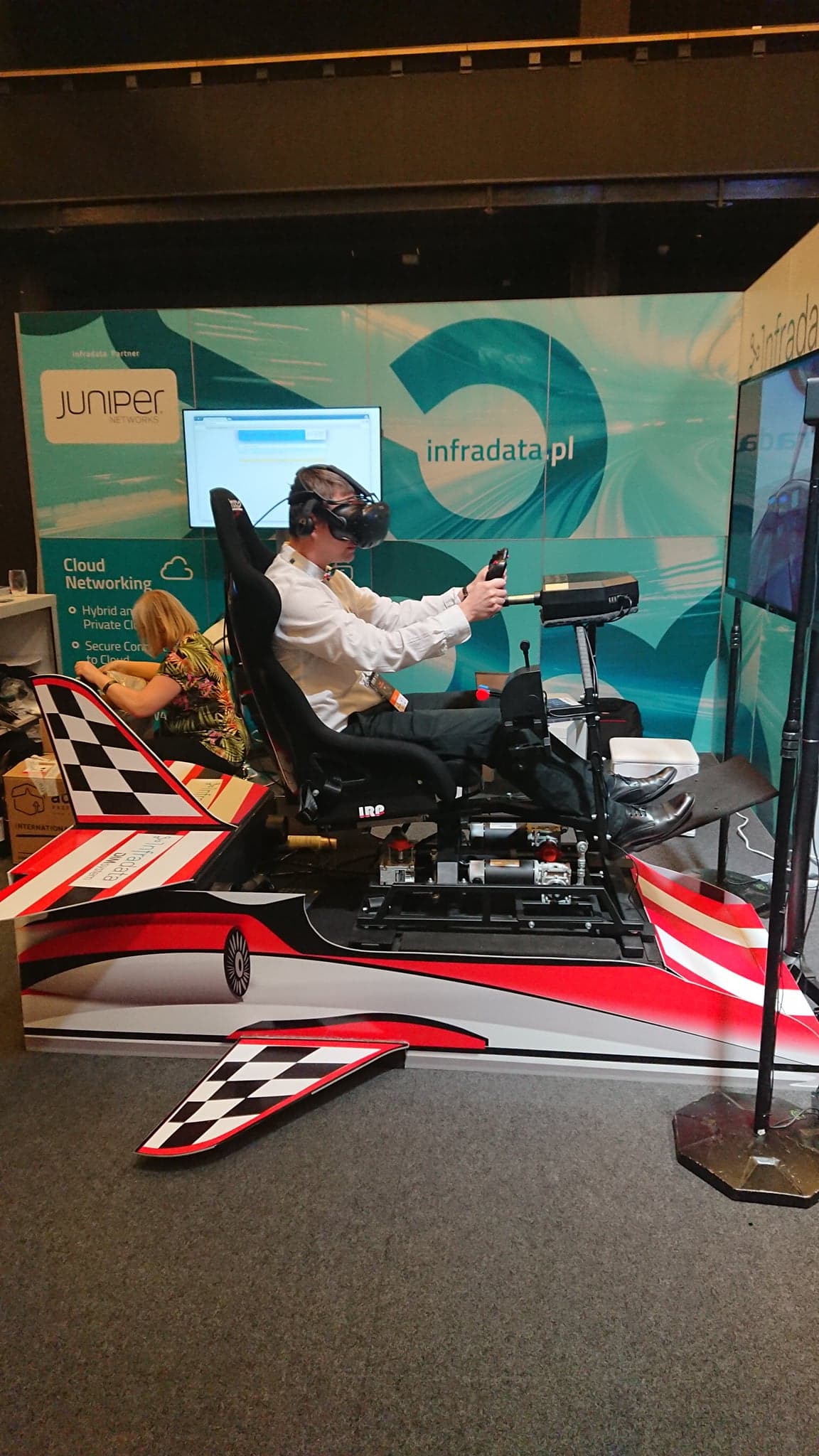 You are currently viewing Symulator lotu VR 3DOF- na&nbsp;ruchomej platformie do&nbsp;wynajęcia