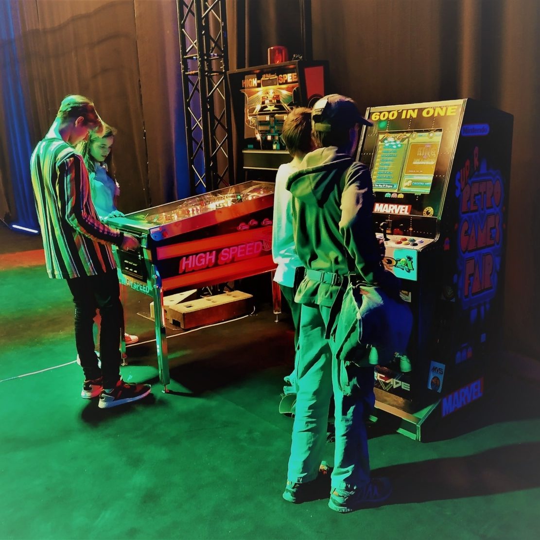 Atrakcje retro do wynajęcia – automaty arcade, pinball, flippery Atrakcje retro do wynajęcia - automaty arcade, pinball, flippery