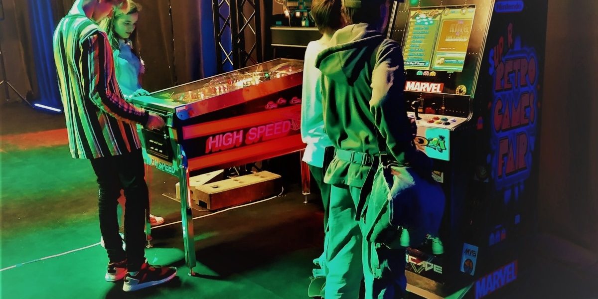 Atrakcje retro do wynajęcia - automaty arcade, pinball, flippery