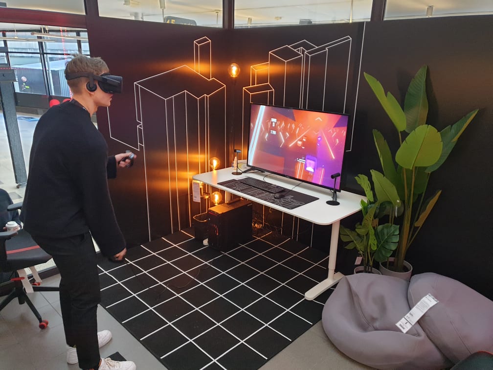 You are currently viewing Gogle VR do&nbsp;wynajęcia na&nbsp;imprezę