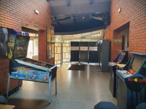 Read more about the article Konsola retro, automat arcade i&nbsp;flipper na&nbsp;Twój&nbsp;event