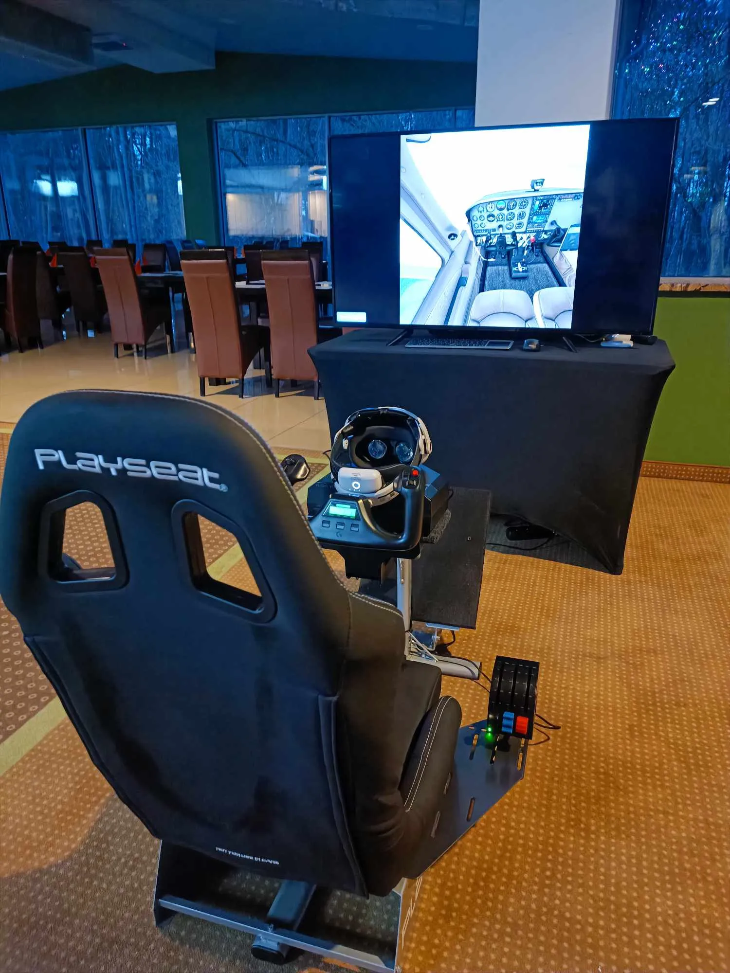 Symulator lotu VR na piknik firmowy targi i event