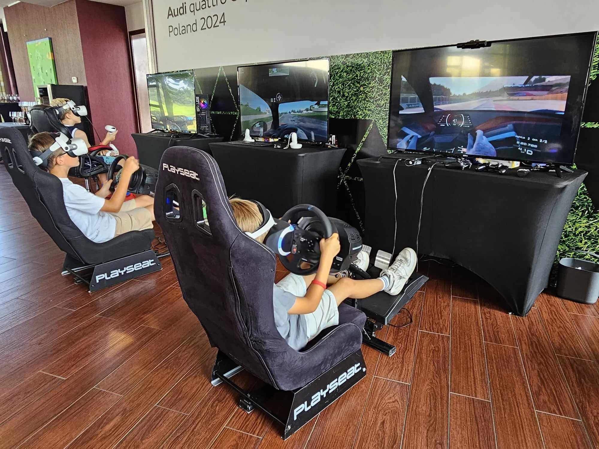 Symulator wyścigowy VR do wynajęcia